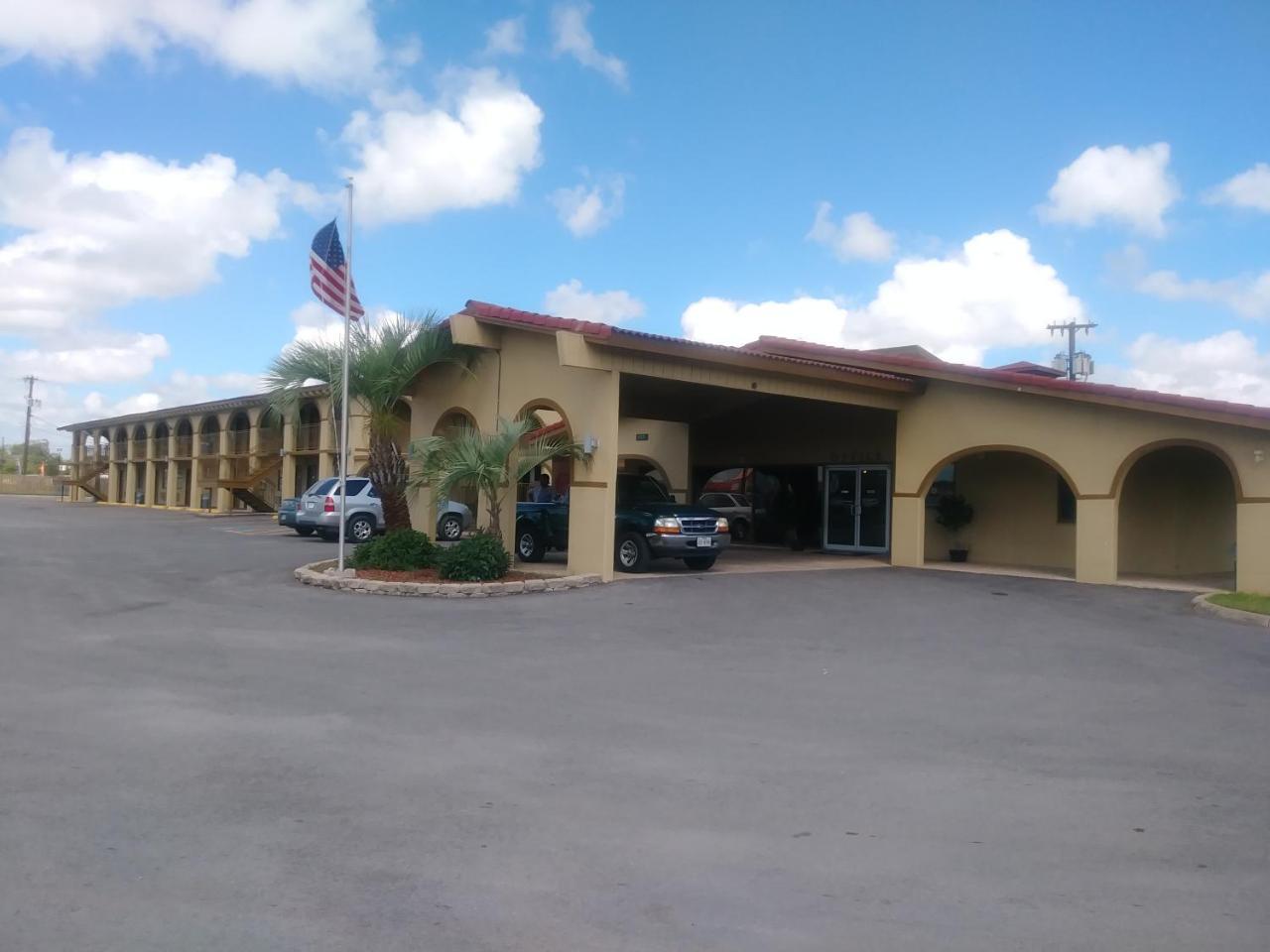 Days Inn By Wyndham San Antonio Lytle Exterior foto